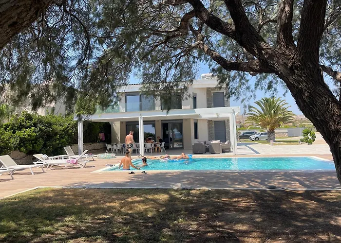 Kiotari Dream Beachfront Villa